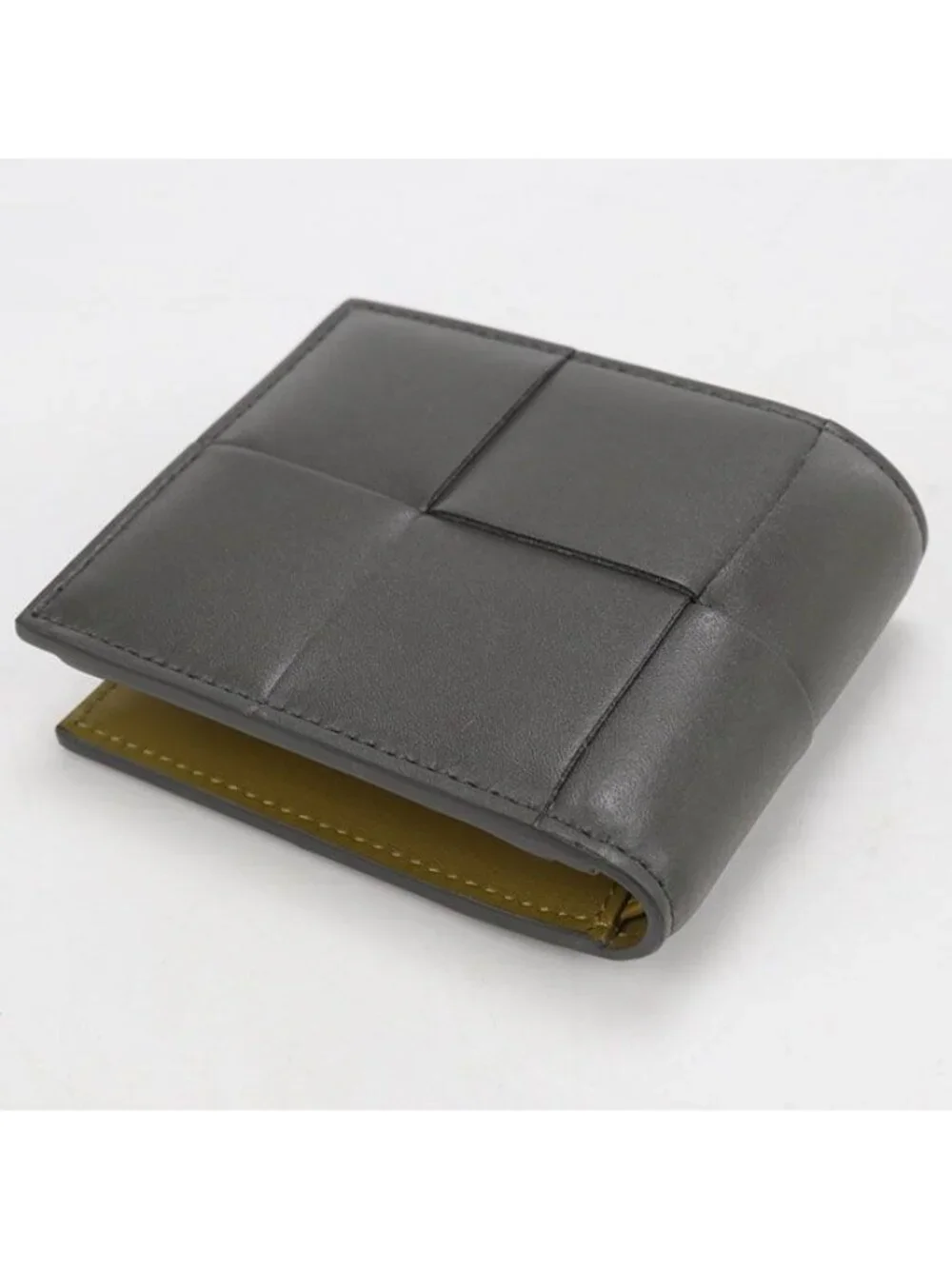 Bottega Veneta Coin Purse with Cassette Bi Foldwallet Calf